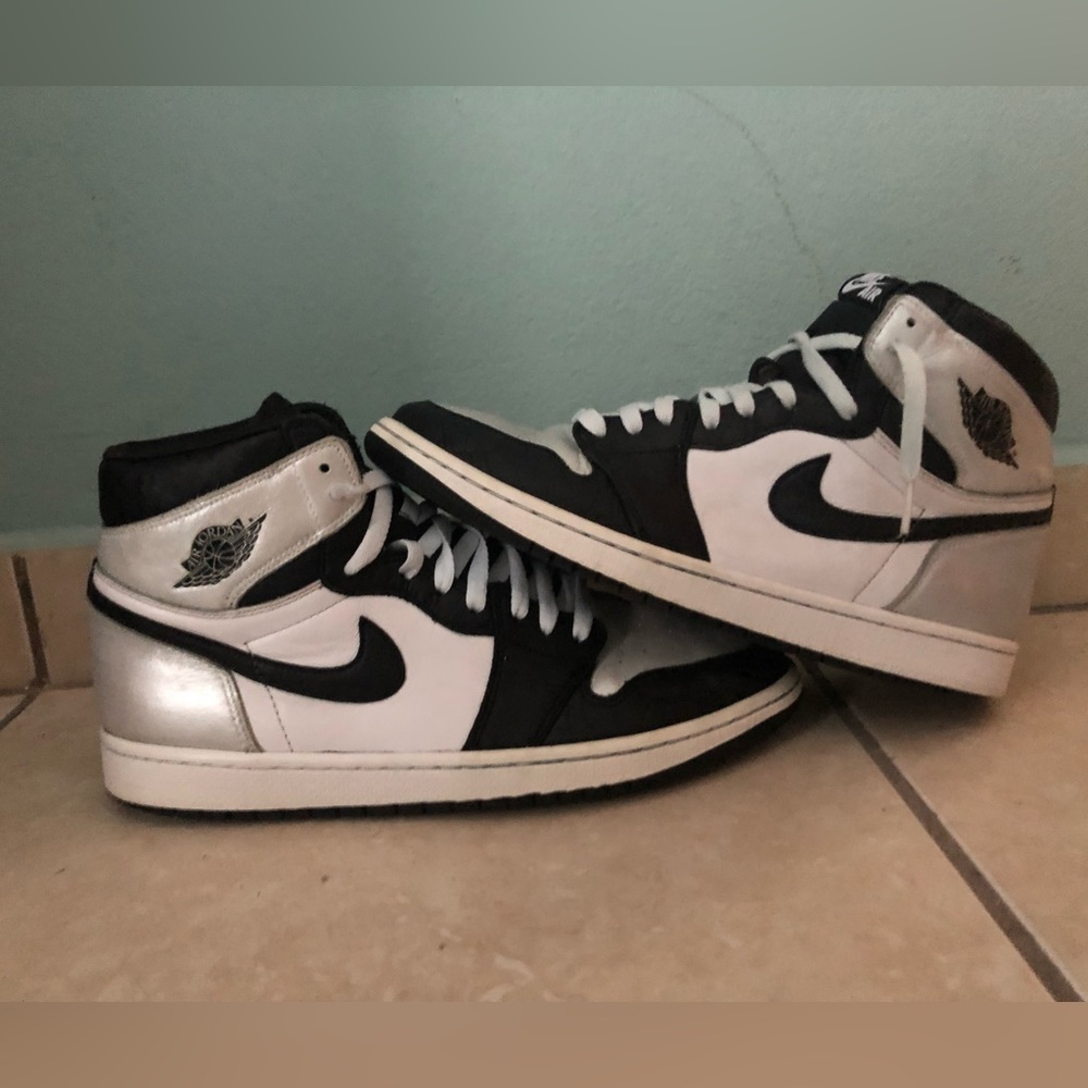 Jordan 1 Silver toe Restoredsize 12 womens and 10.5 mens